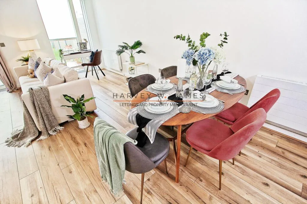 3 bedroom maisonette for rent