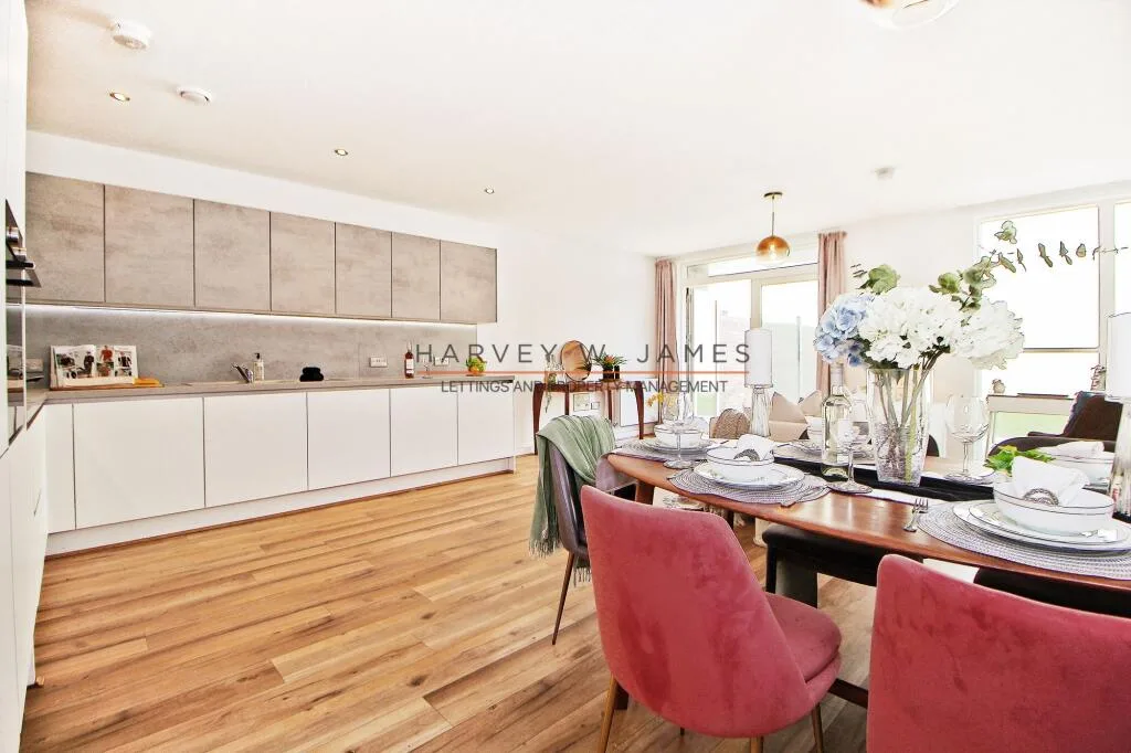 3 bedroom maisonette for rent