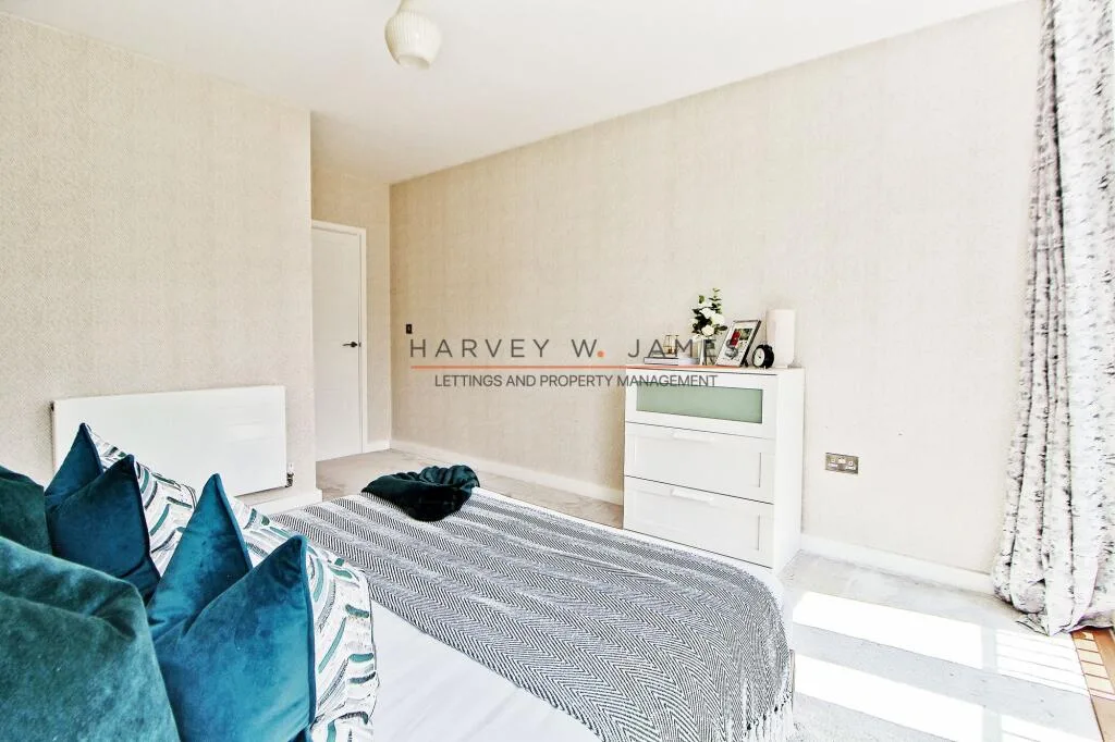 3 bedroom maisonette for rent