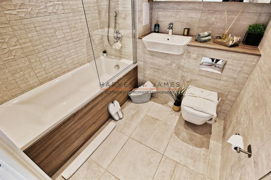 3 bedroom maisonette for rent