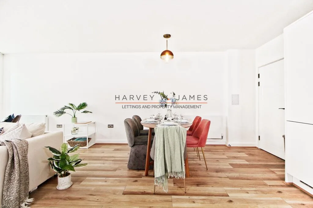 3 bedroom maisonette for rent