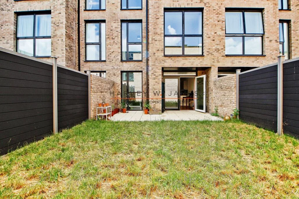 3 bedroom maisonette for rent