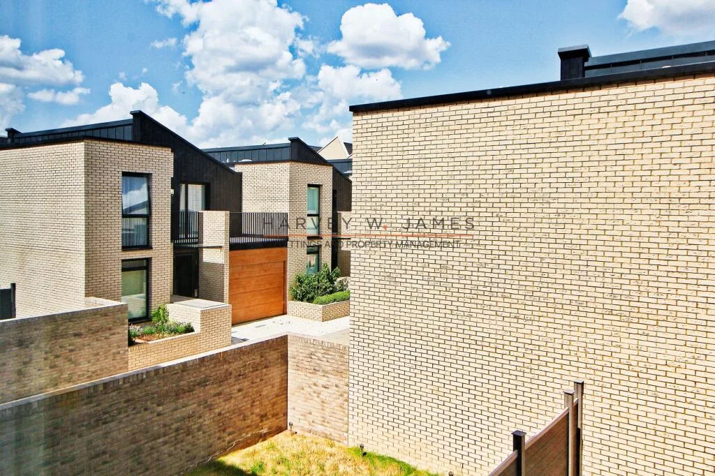 3 bedroom maisonette for rent