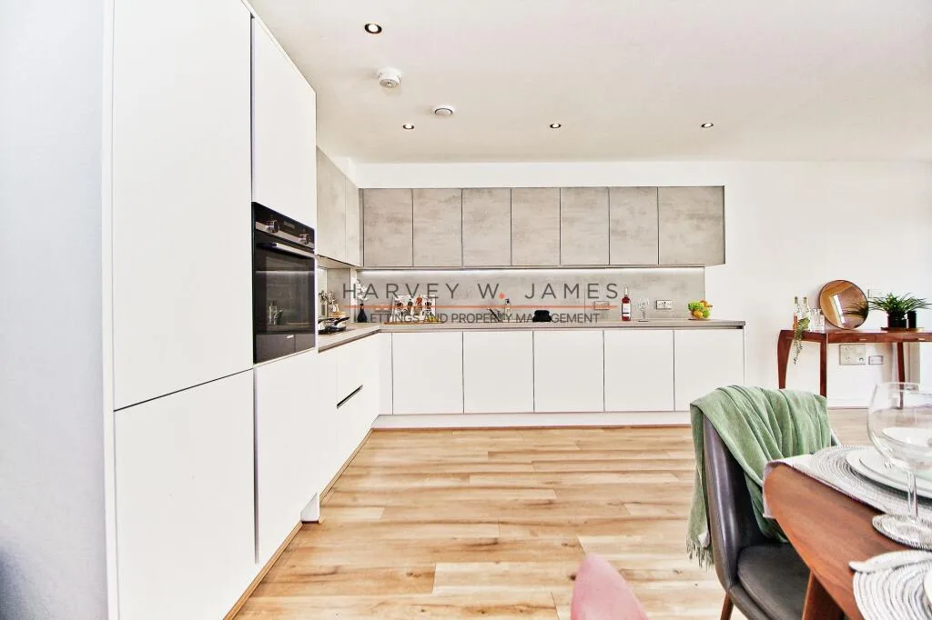 3 bedroom maisonette for rent