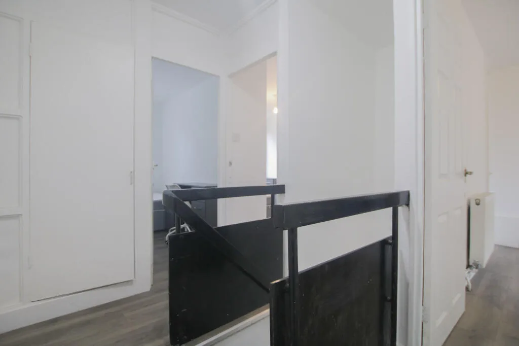 3 bedroom maisonette for rent
