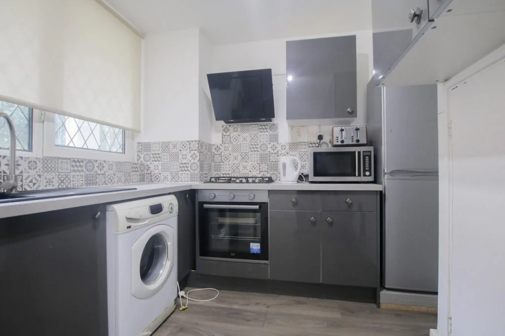 3 bedroom maisonette for rent