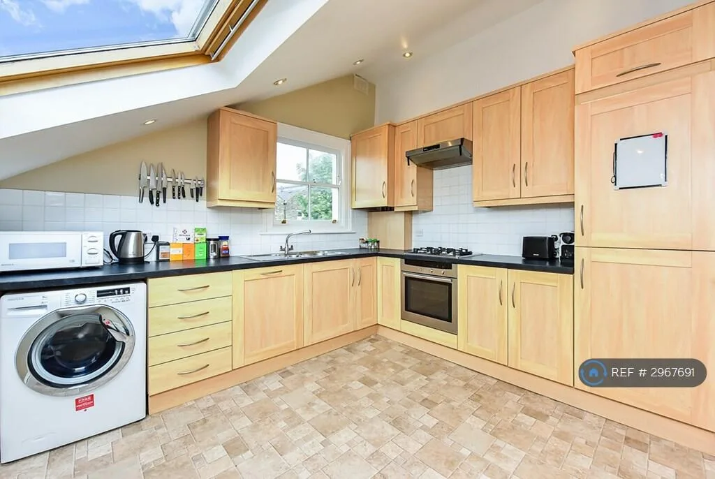 3 bedroom flat for rent