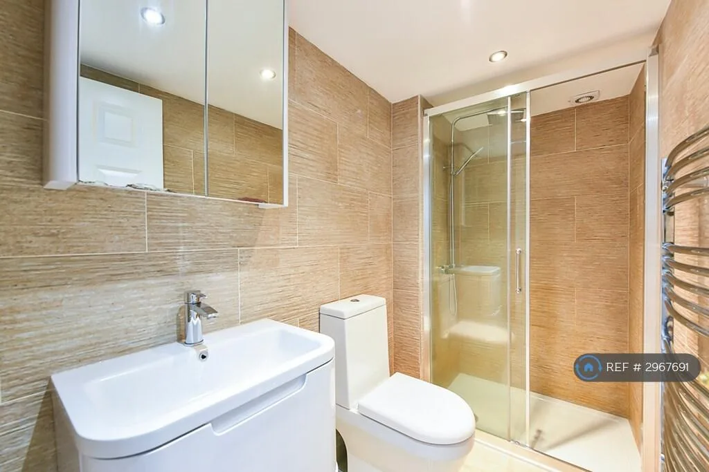 3 bedroom flat for rent