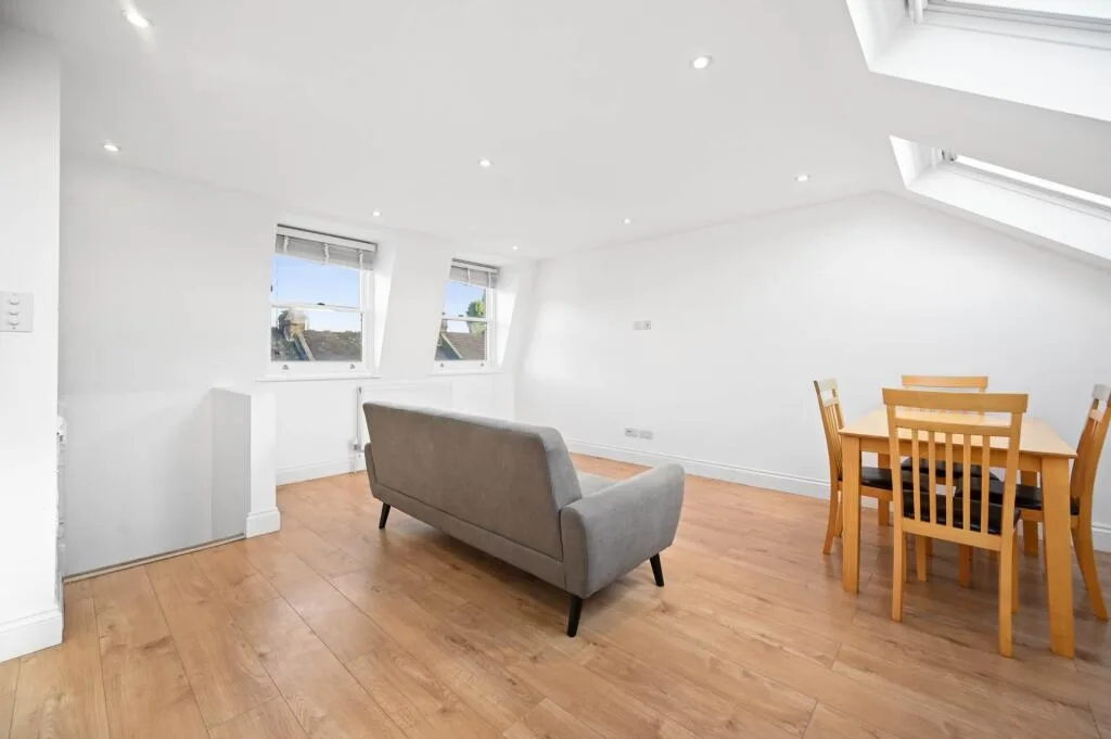 2 bedroom flat for rent