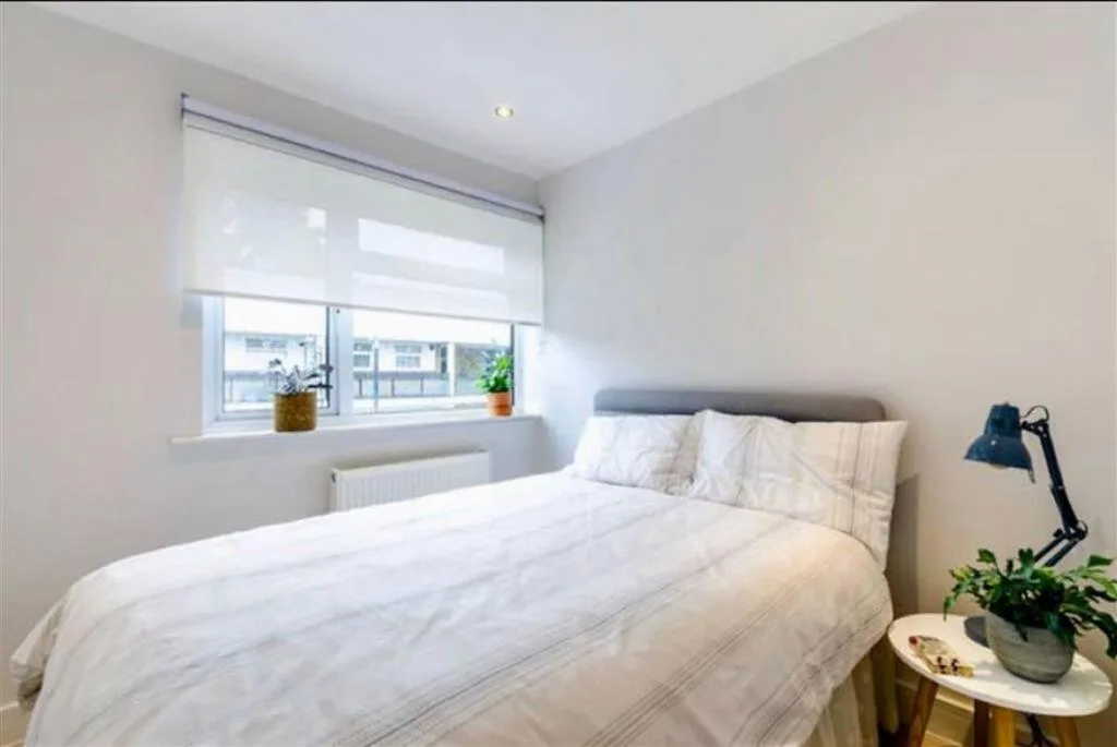 3 bedroom end of terrace house for rent