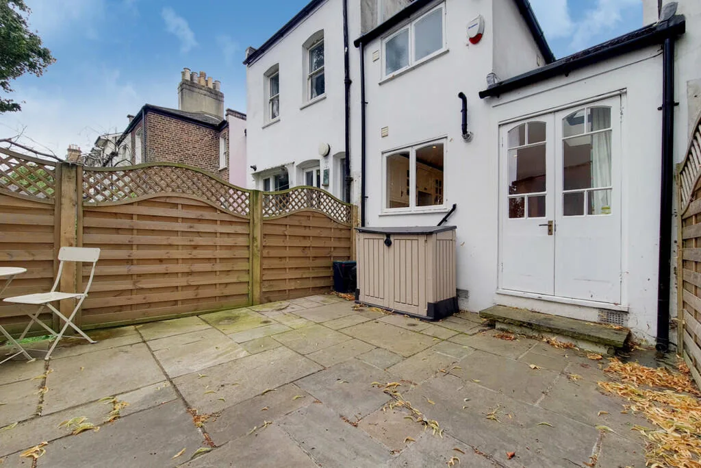 2 bedroom terraced house for rent
