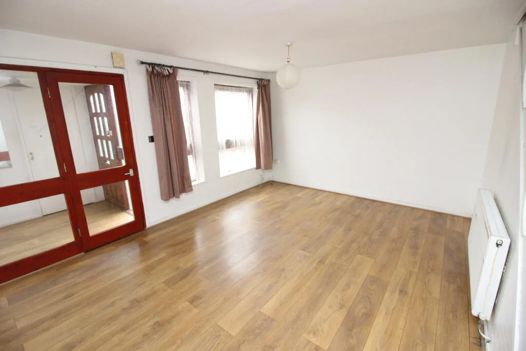 3 bedroom end of terrace house for rent
