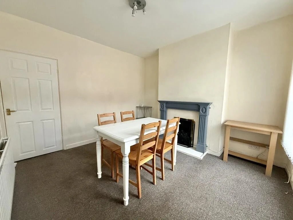 2 bedroom terraced house for rent