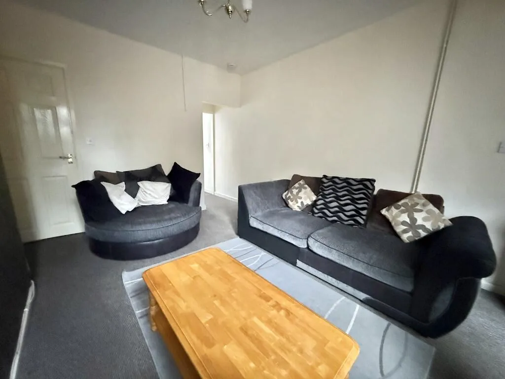 2 bedroom terraced house for rent