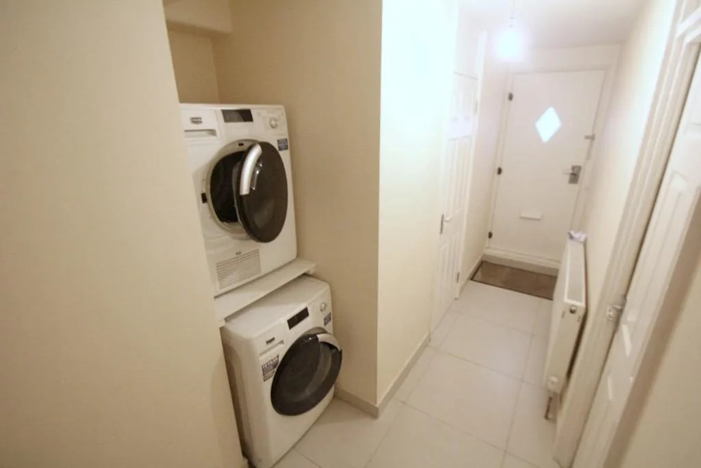 4 bedroom flat for rent
