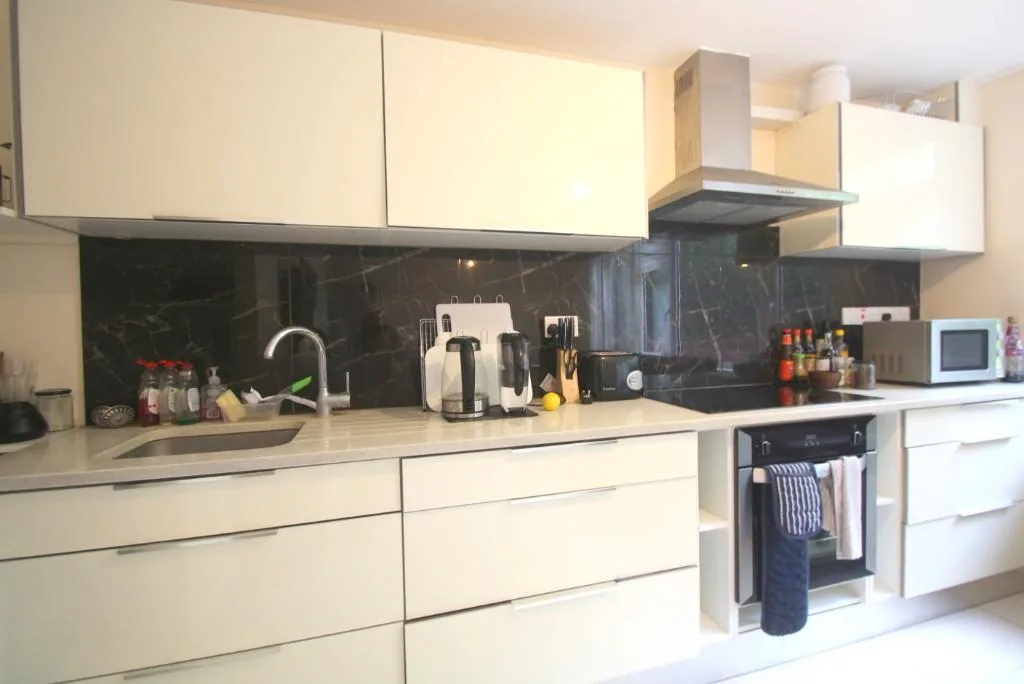 4 bedroom flat for rent