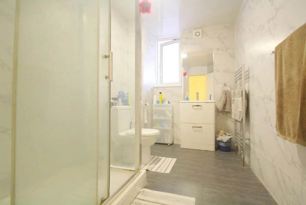 4 bedroom flat for rent