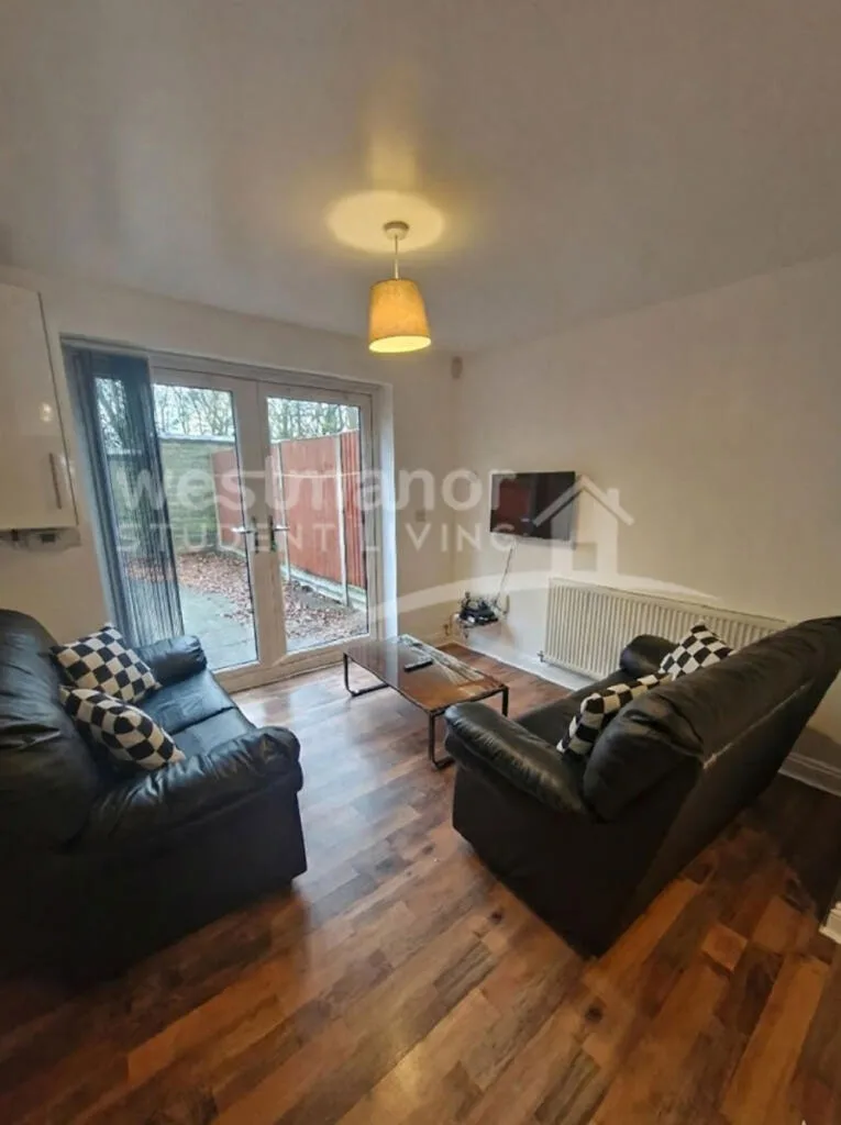 4 bedroom terraced house for rent