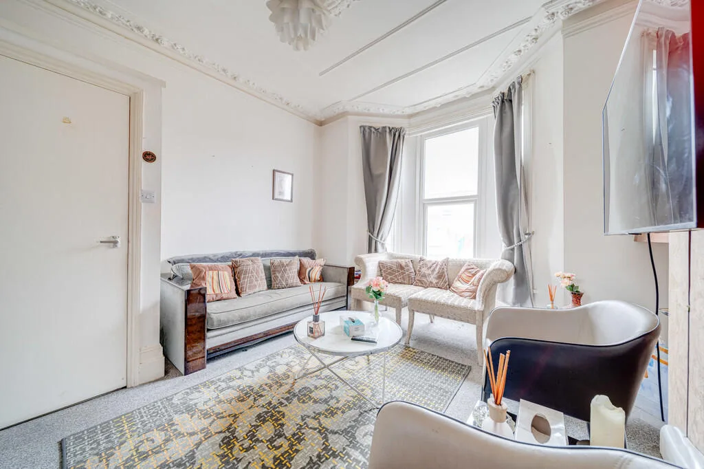 2 bedroom apartment for rent