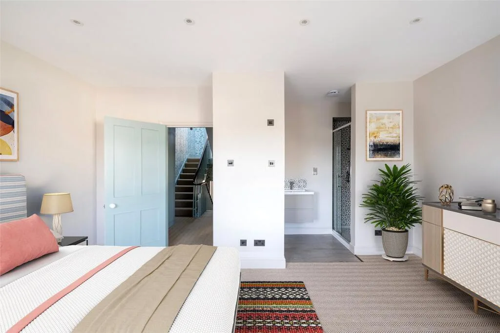 3 bedroom maisonette for rent
