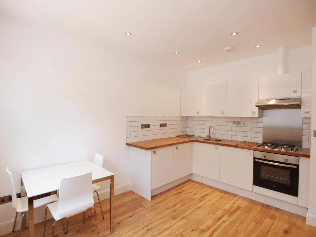 2 bedroom house for rent
