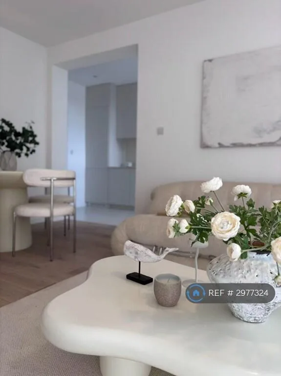 2 bedroom maisonette for rent