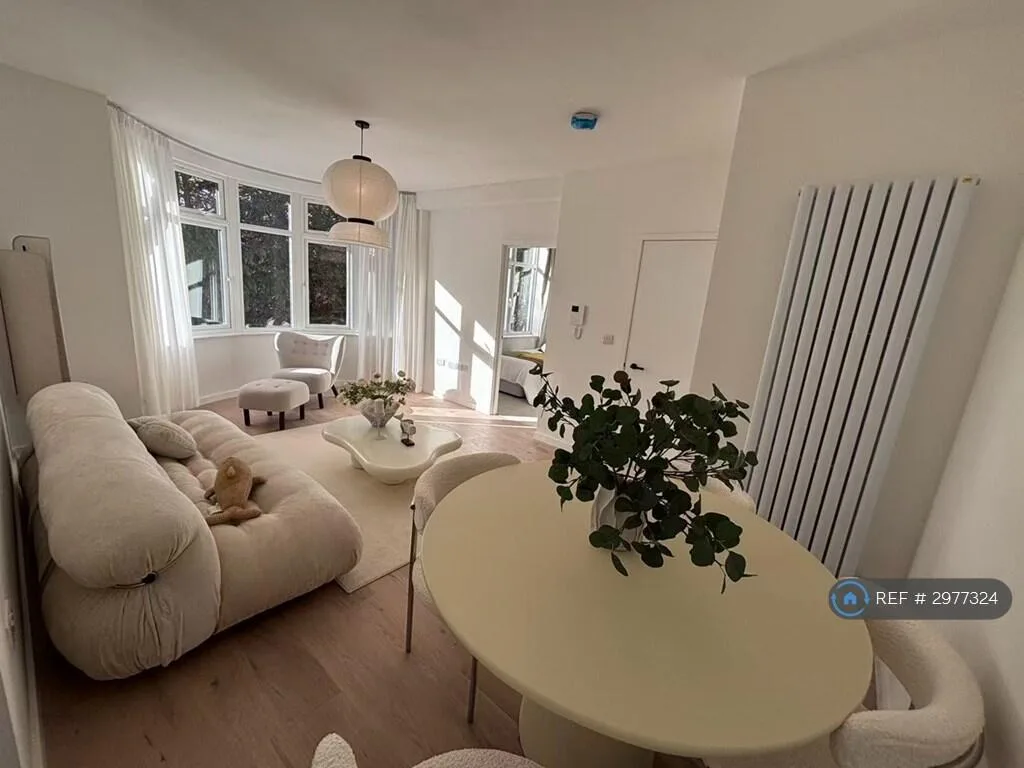 2 bedroom maisonette for rent