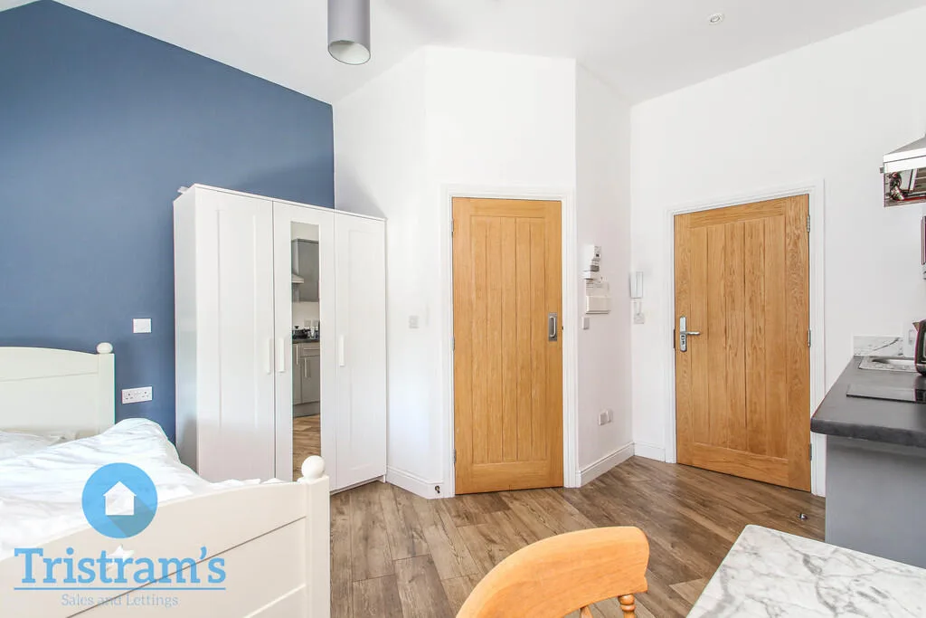 Studio flat for rent