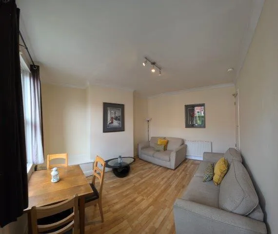 2 bedroom terraced house for rent
