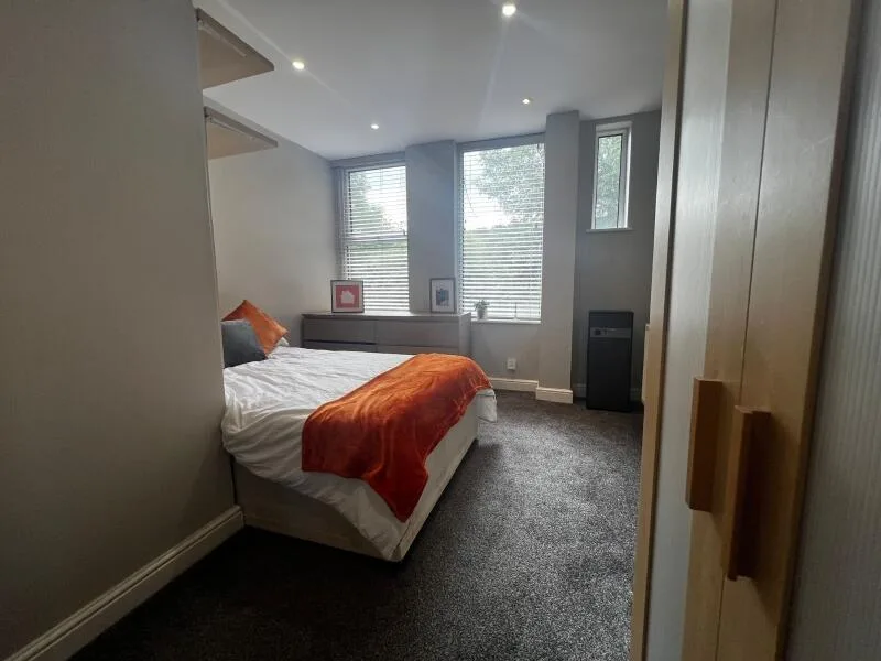 2 bedroom end of terrace house for rent
