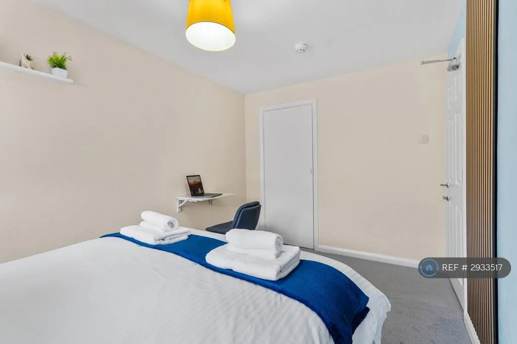 5 bedroom terraced house for rent