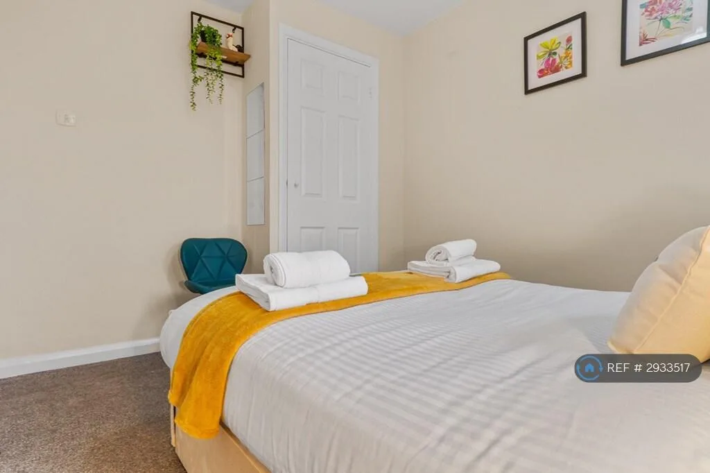 5 bedroom terraced house for rent