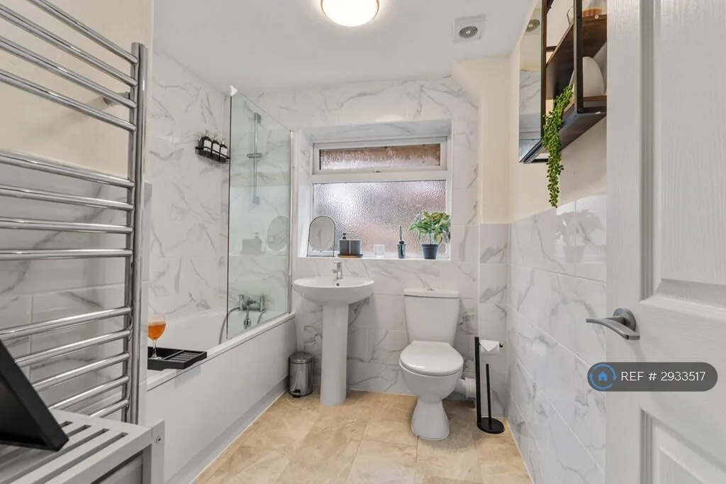 5 bedroom terraced house for rent