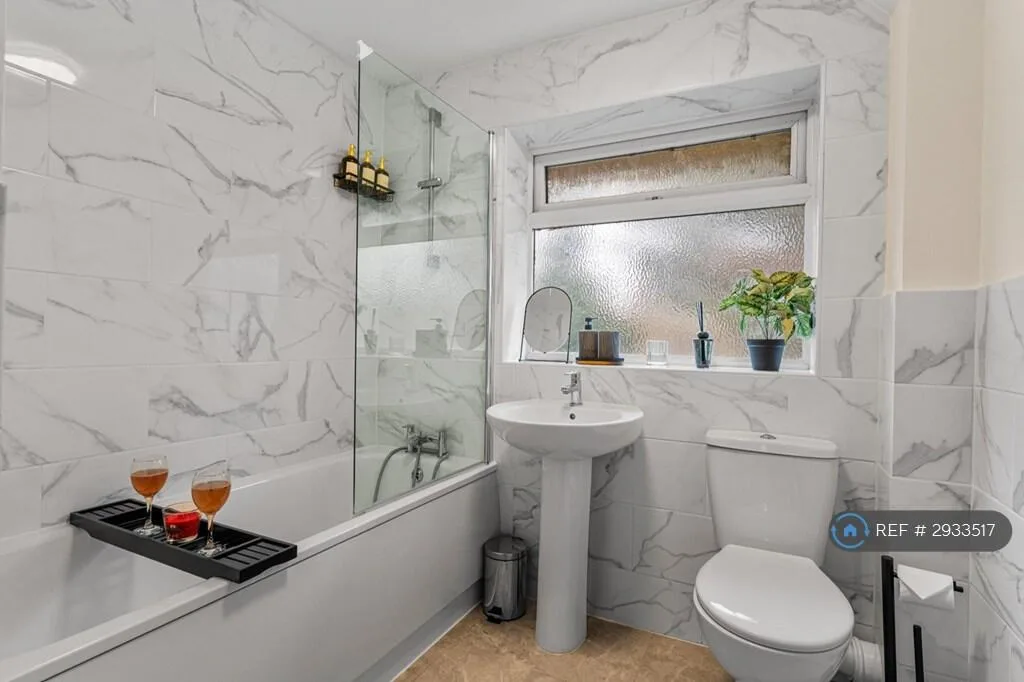 5 bedroom terraced house for rent