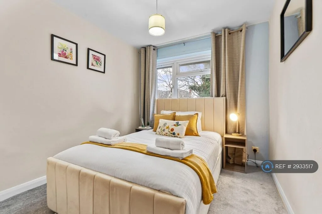 5 bedroom terraced house for rent