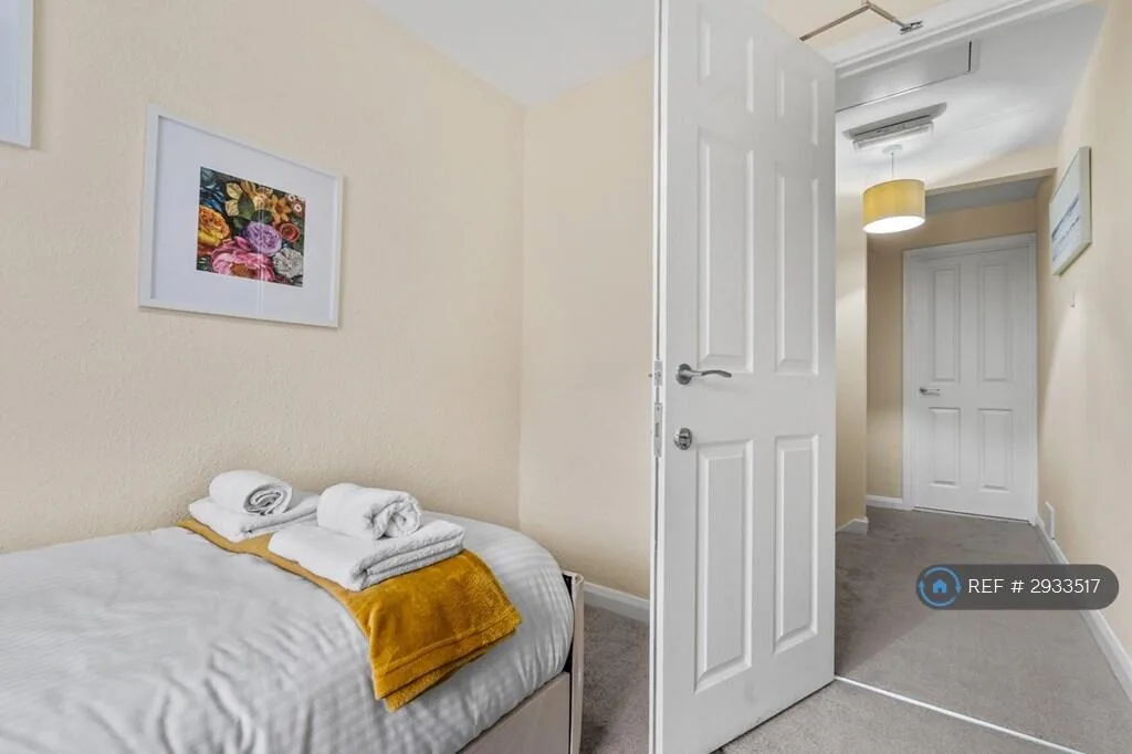5 bedroom terraced house for rent
