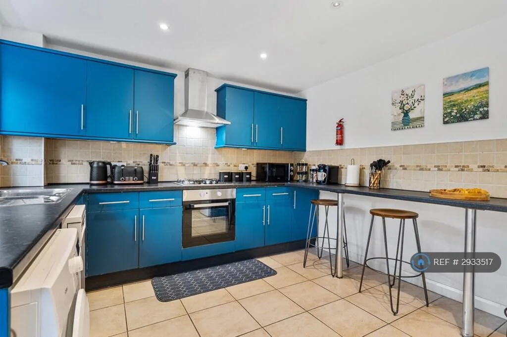 5 bedroom terraced house for rent