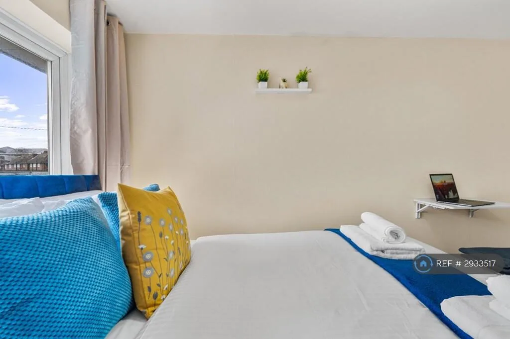 5 bedroom terraced house for rent