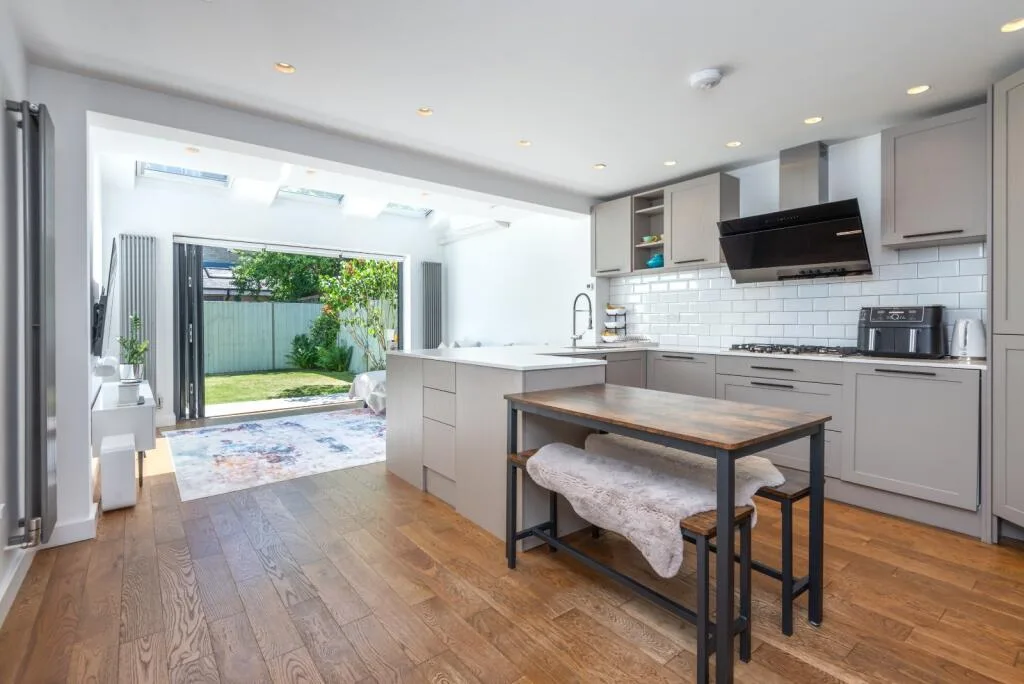 4 bedroom terraced house for rent
