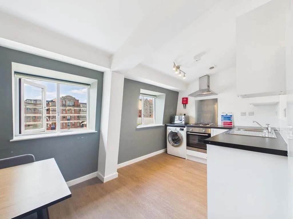 4 bedroom apartment for rent