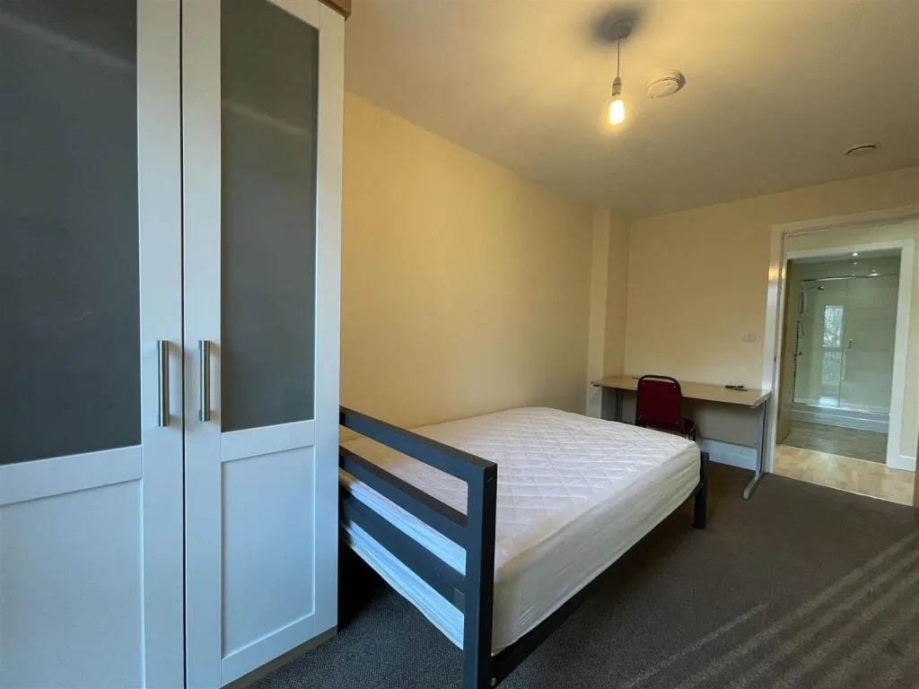 4 bedroom apartment for rent