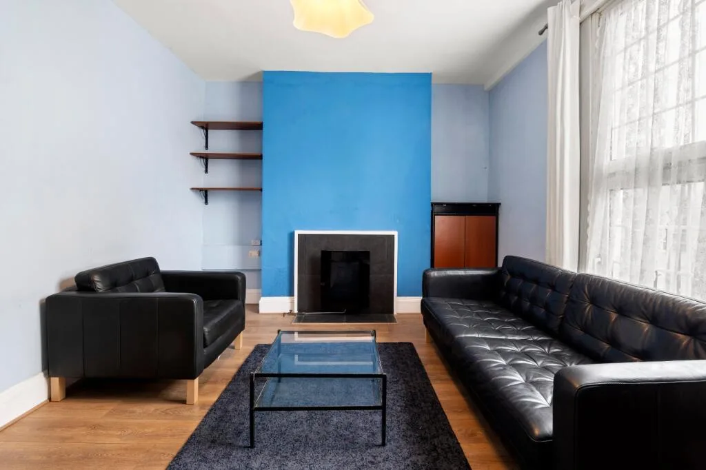 2 bedroom end of terrace house for rent