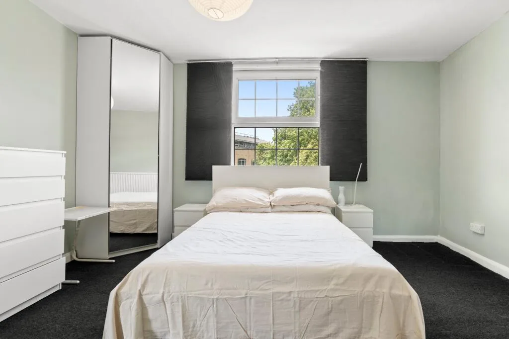 2 bedroom end of terrace house for rent