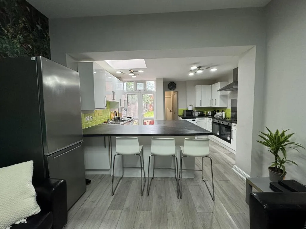 1 bedroom house for rent