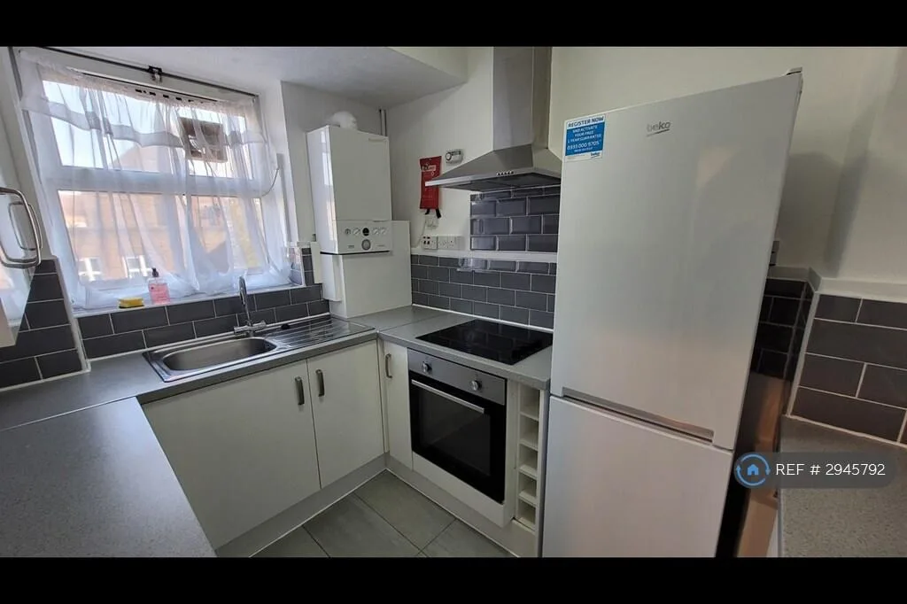 3 bedroom flat for rent
