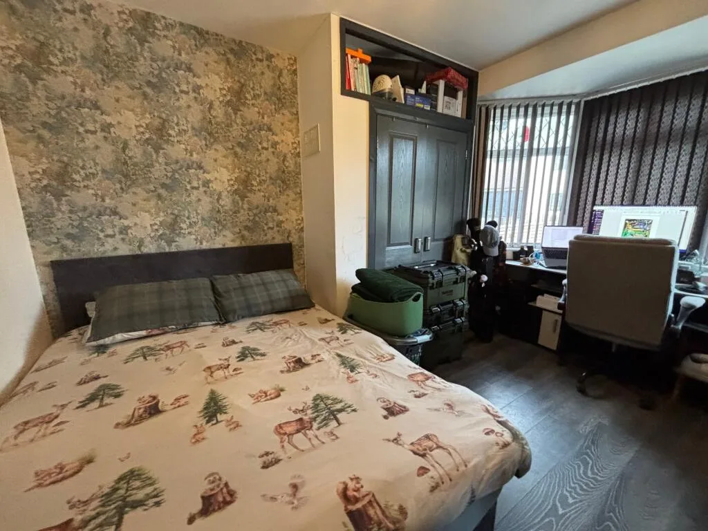 5 bedroom semi-detached house for rent