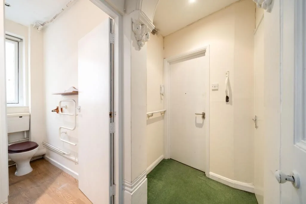 Studio flat for rent