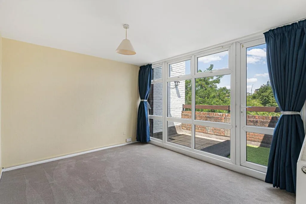 3 bedroom maisonette for rent