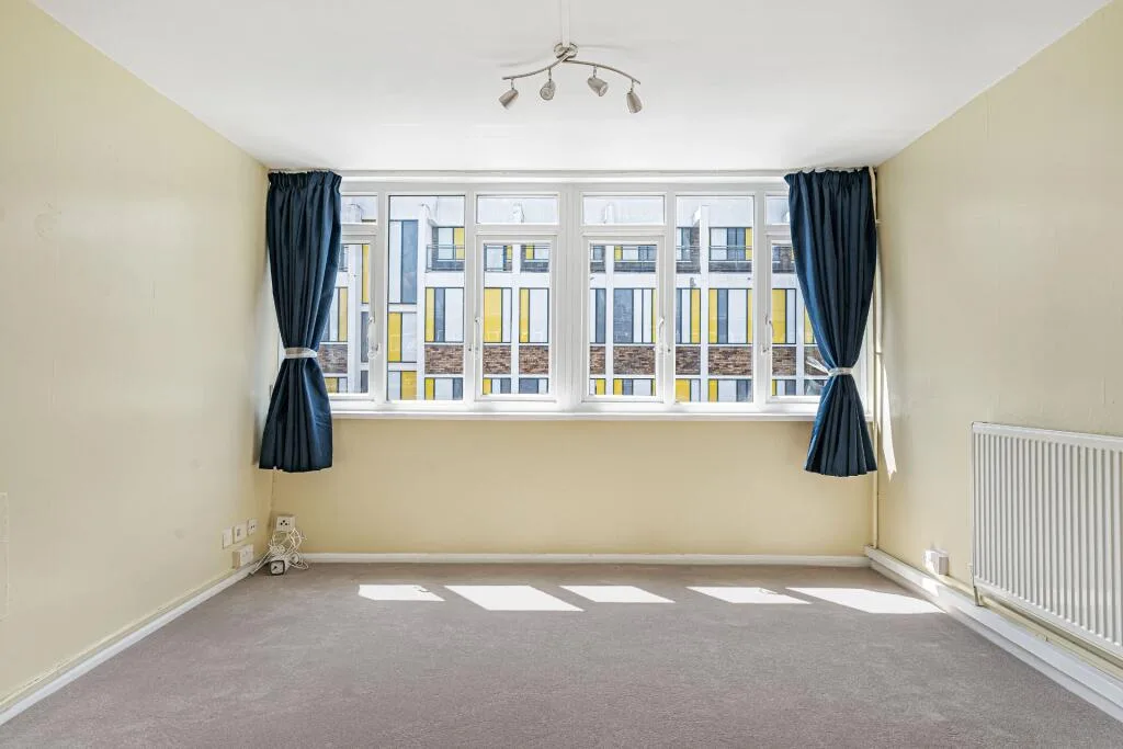 3 bedroom maisonette for rent