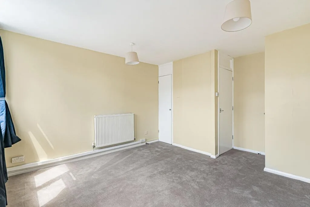 3 bedroom maisonette for rent
